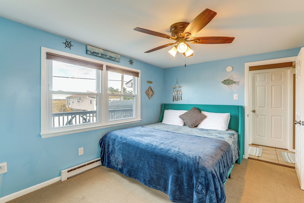 Walk to Public Beach: Bayfront Jersey Home w/ View