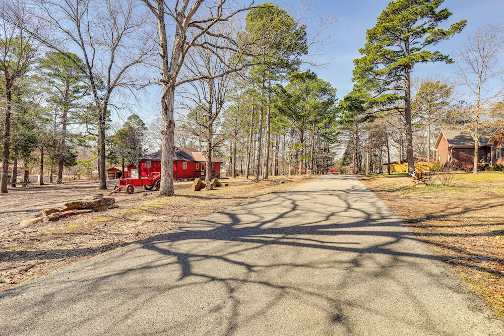 1 Mi to Dtwn Mountain View: Home w/ Deck