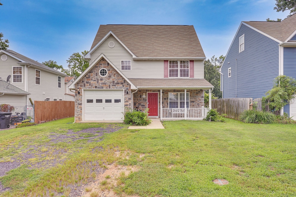 2 Blocks to Potomac River: Gem in Colonial Beach!