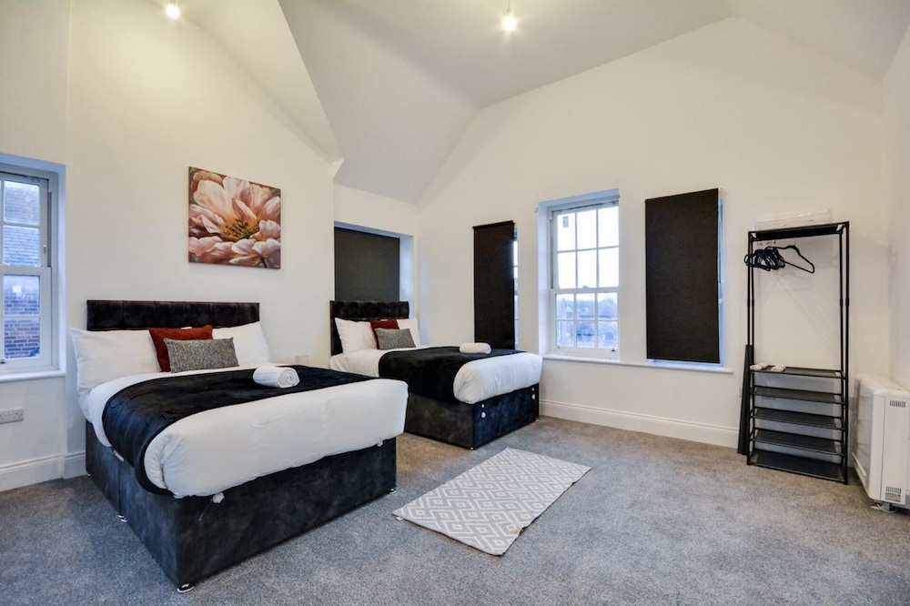 3 Bed Apartment in Wigan view 4