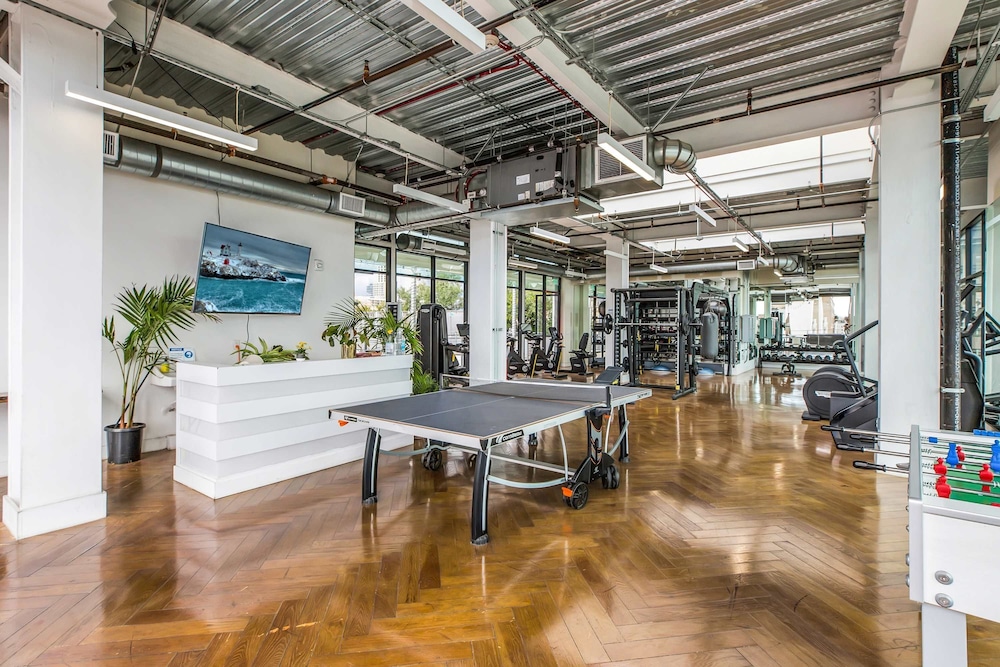 Stylish XL 2br/2ba At HWH by Oneluxstay