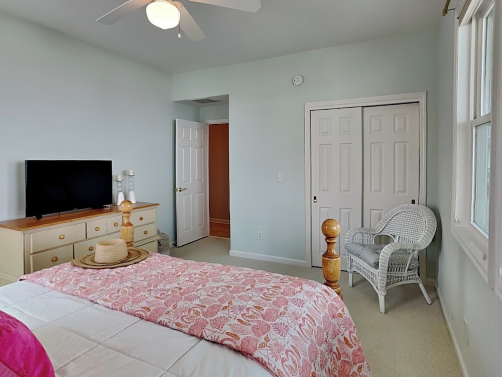 Sunny Side Up by Topsail Realty