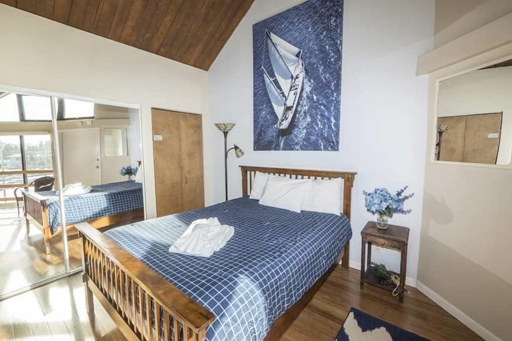 497 Tahoe Keys Blvd, 34a 2 Bedroom Condo by RedAwning
