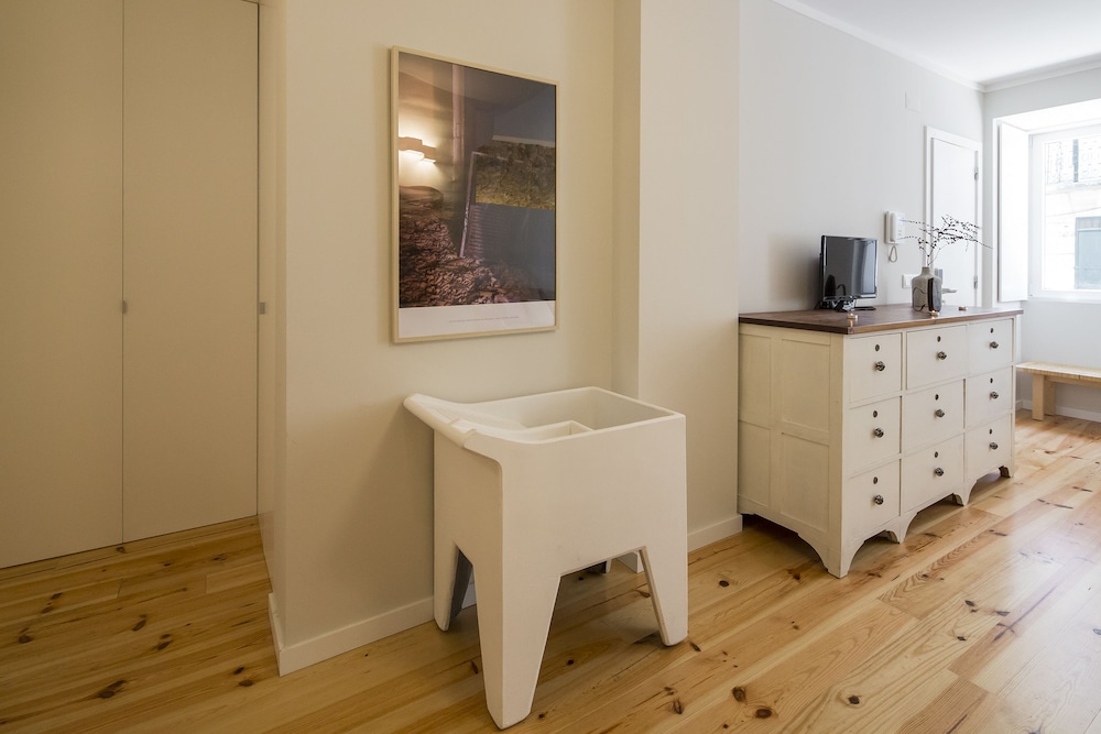Santos Apartments by Linc
