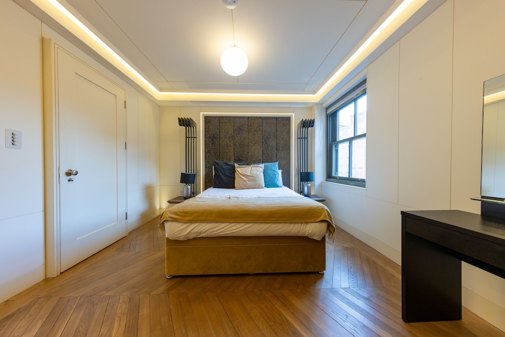 Elegant 5bdrm Townhouse in Camden