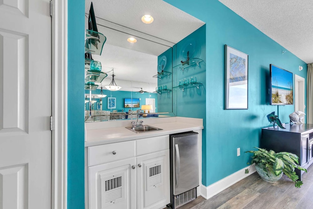 Majestic Beach Towers 2-1801