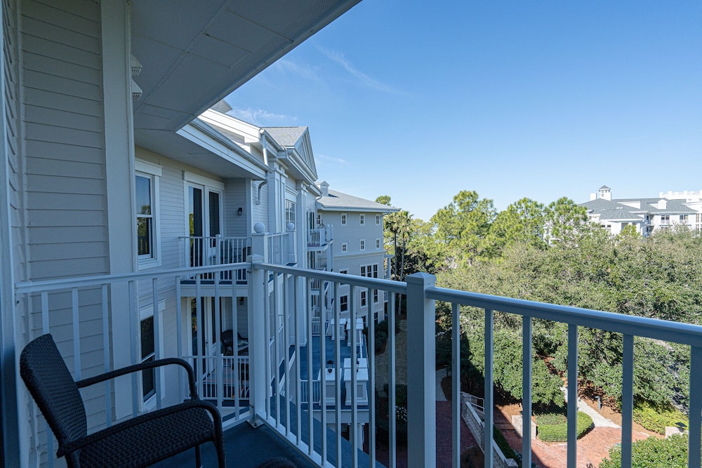 Lasata 09 Couples Retreat in Amazing Sandestin!