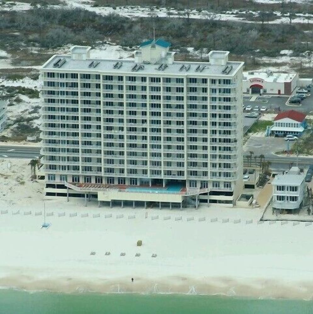 Hotel Tern Key Realty & Rentals - Image 1