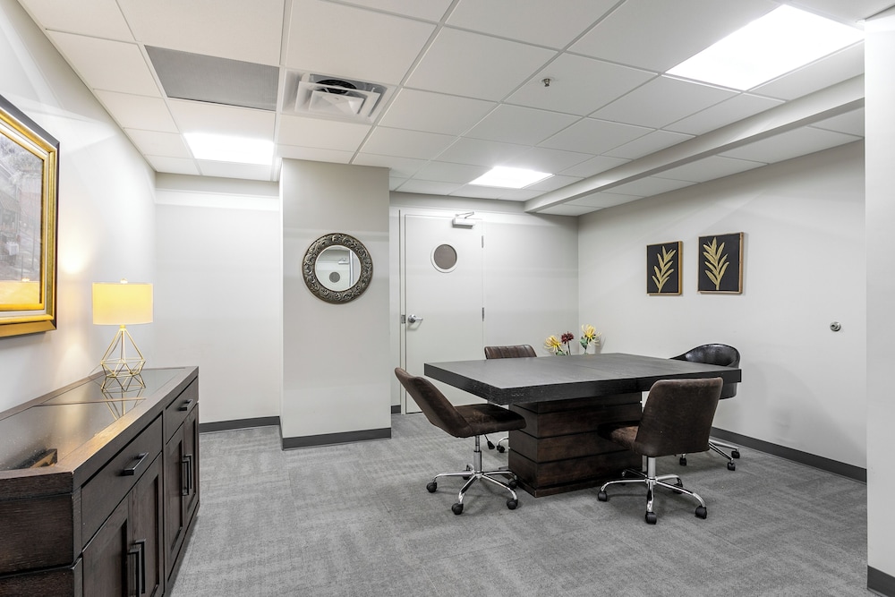 New Orleans Vacations - Modern 4BR Condo in the Heart of NOLA - Property Image 20