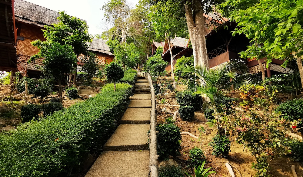 Phi Phi Relax Beach Resort