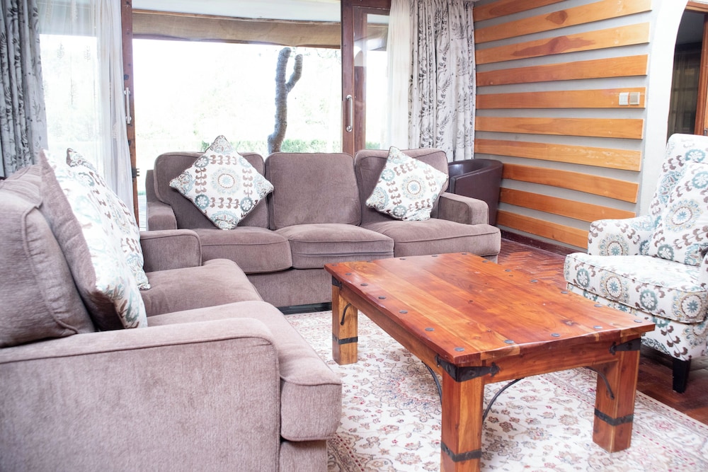 Kambi Mstuni Resort