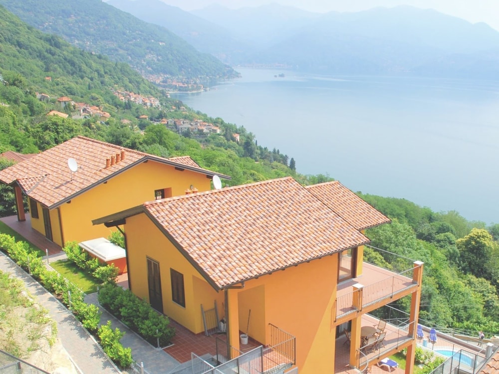Residential Complex With Panoramic Views and Pool photo 1