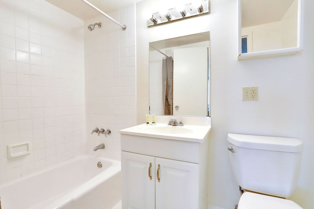 Immerse Yourself in This Beatiful Apt