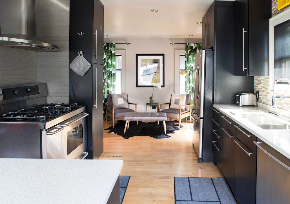 Updated Tacoma Home w/ Patio: 3 Mi to Downtown - Property Image 3
