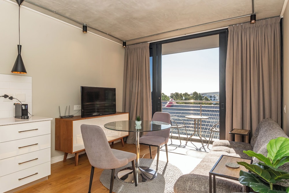 Docklands Deluxe Apartments by ITC Hospitality