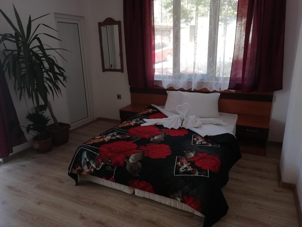 Guest House Liliya