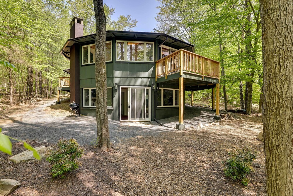 Private Deck & Grill: Pocono Pines Retreat! view 5