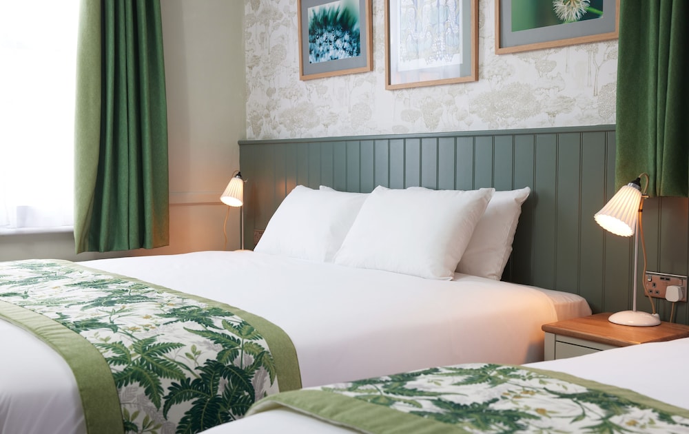 Kings Head Hotel by Greene King Inns