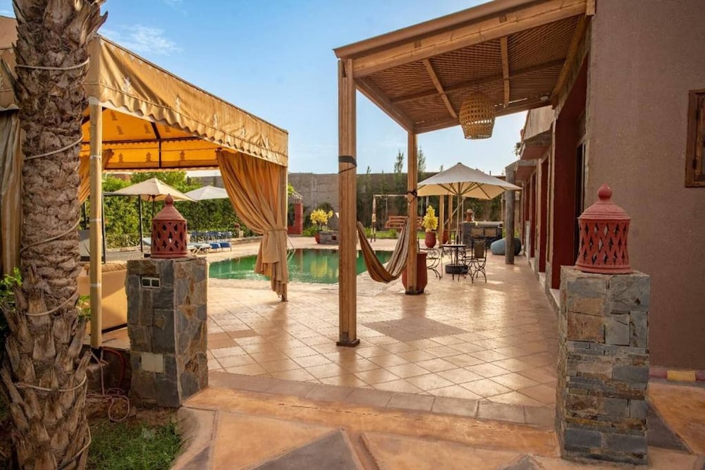 Villa Familiale De 5 Chambres Avec Piscine