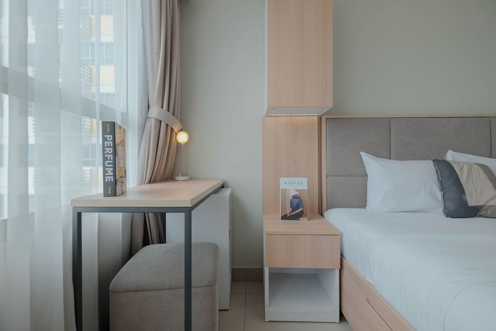 Comfy and Restful Studio at Springlake Summarecon Bekasi Apartment