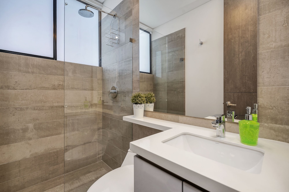 Apartamentos Class Suites by HOUSY HOST