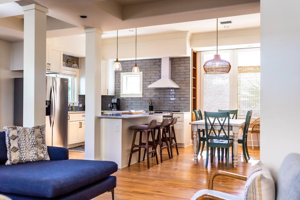 Days Like This -spacious Home Steps From the Beach