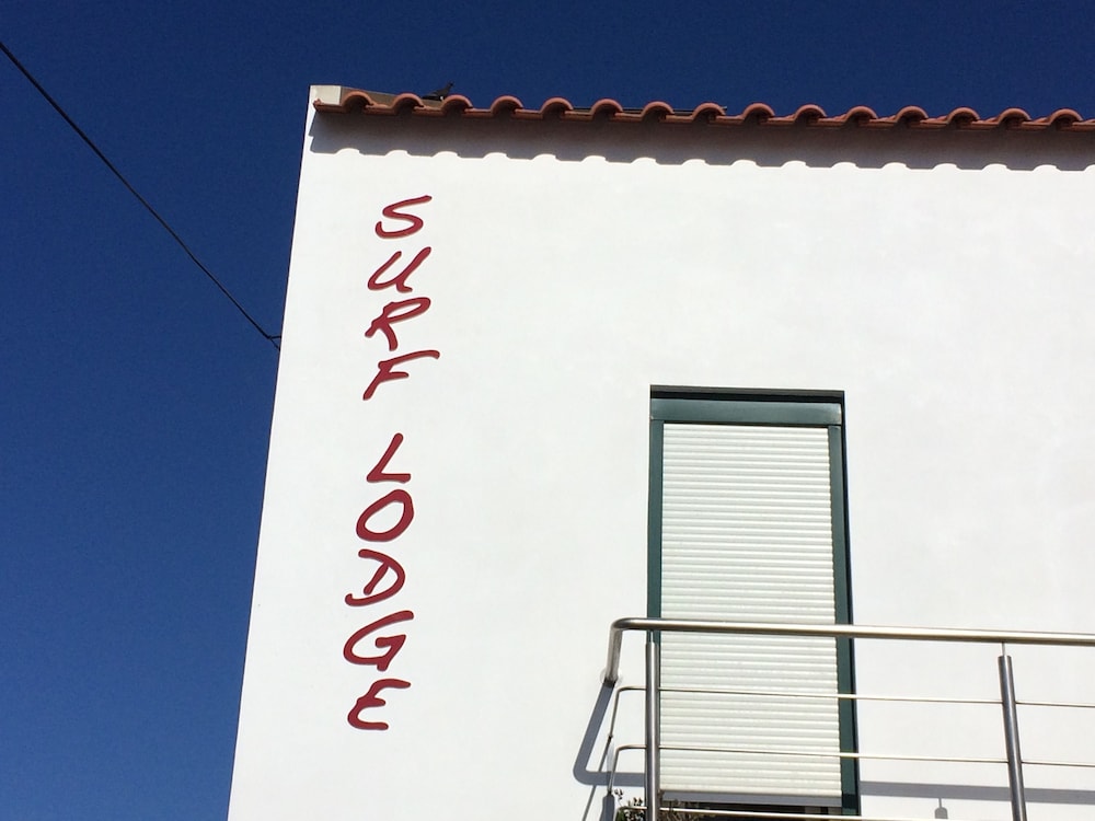 Peniche Surf Lodge - Hostel