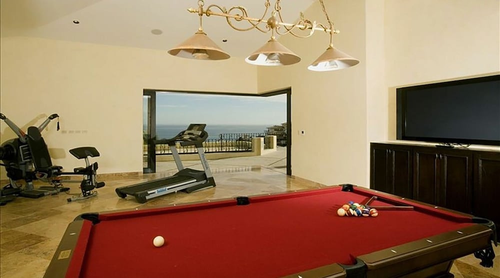 Mansion in Cabo San Lucas 1040 view 2