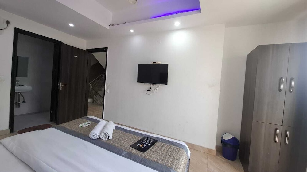 Hotel Taj Homestay- A Unit of Sahni's