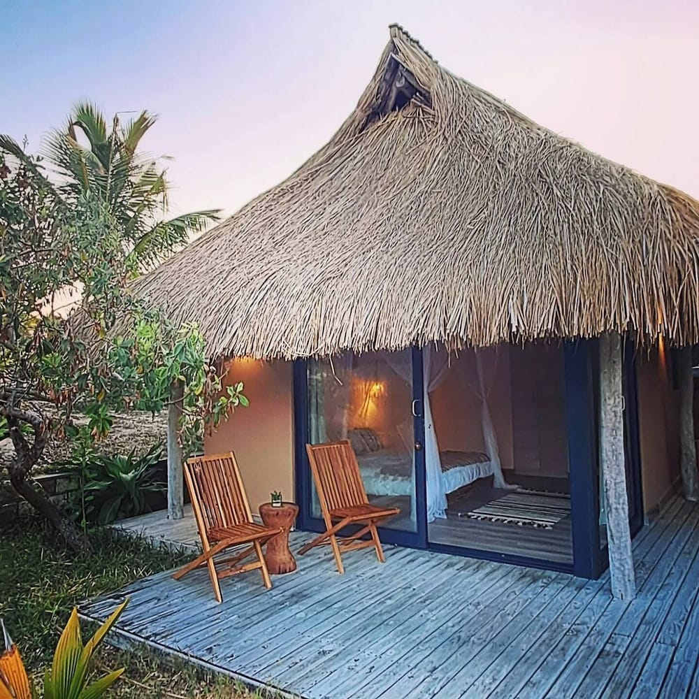 Sunset Villa - Luxury Beachfront Villa with Private Pool by Karula Sand Villas
