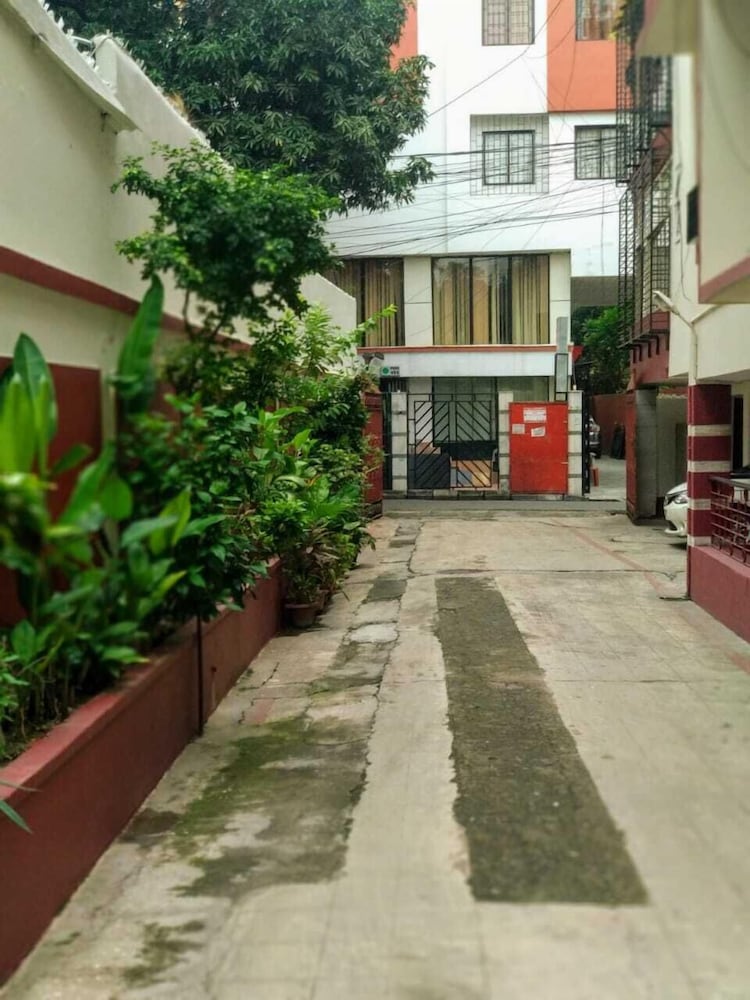 Yellowbrick-Calcutta's Freshest BnB
