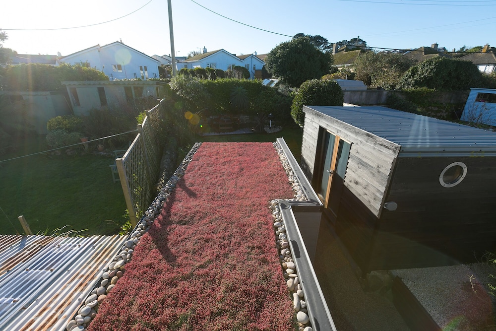 Oystercatcher House