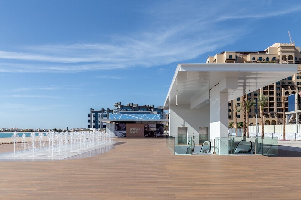 Premium Sky-high 3BR Penthouse in Fairmont North Residence