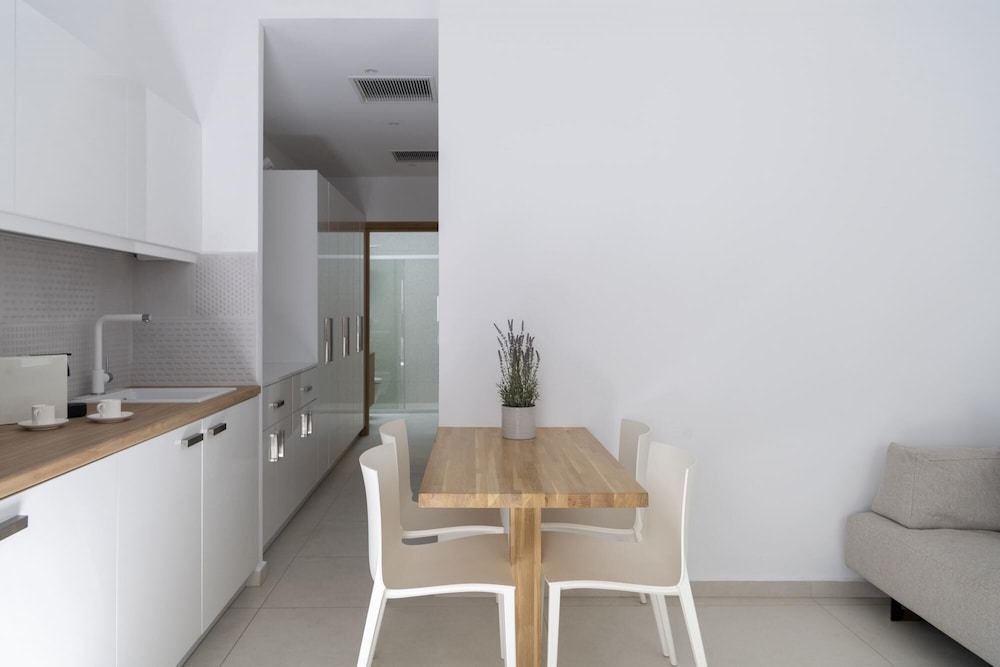 Parikia s Cosy Jewel