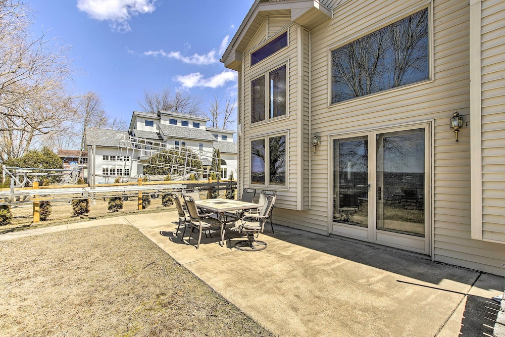 Bright Cecil Home w/ Boat Dock & Lake Access! view 5