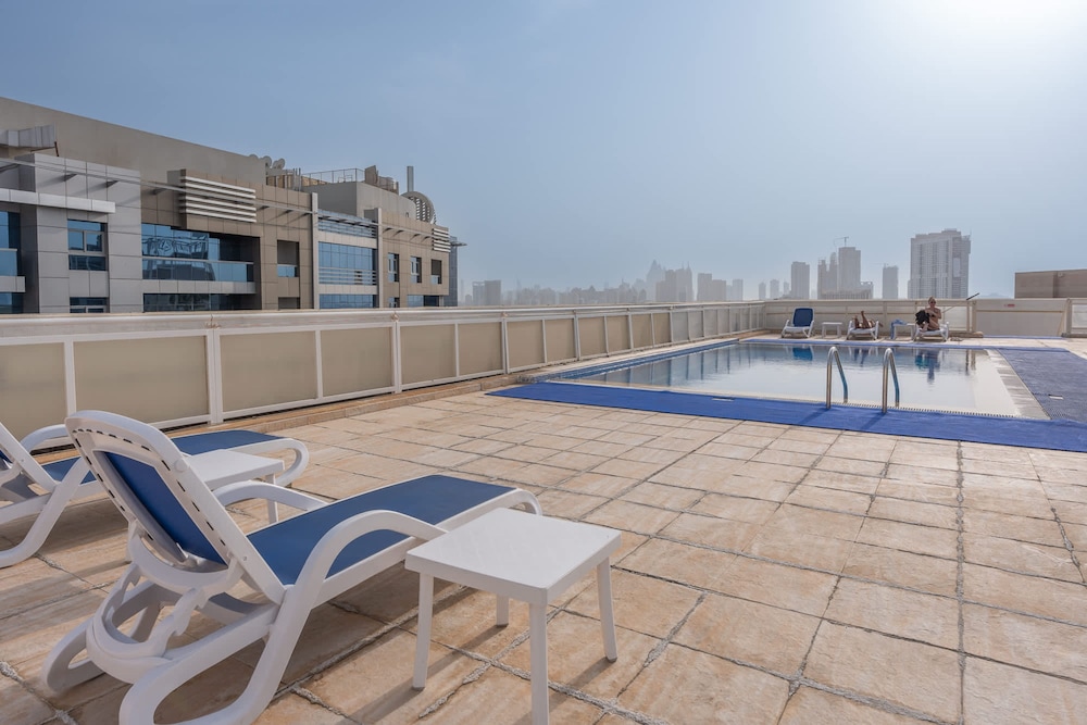 Spacious 1BR Haven for 2 in Al Barsha