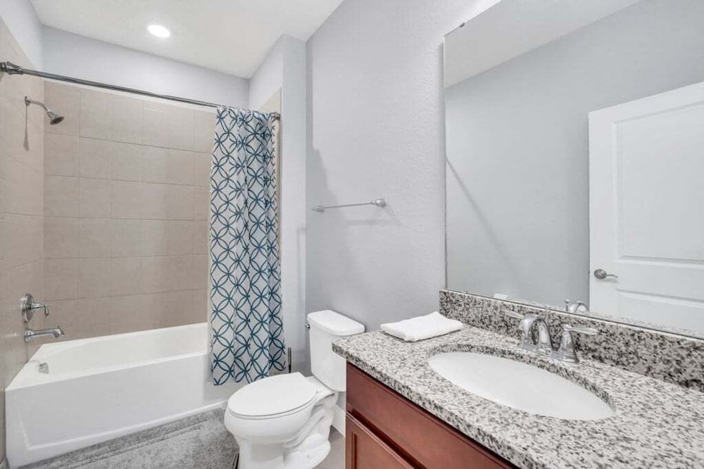 5 Bed Multiple Bunks Perfect For Kids With Pool! 5 Bedroom Townhouse