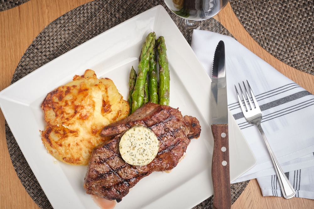 Napa Valley / Sonoma Vacations - Calistoga Inn Restaurant and Brewery - Property Image 44