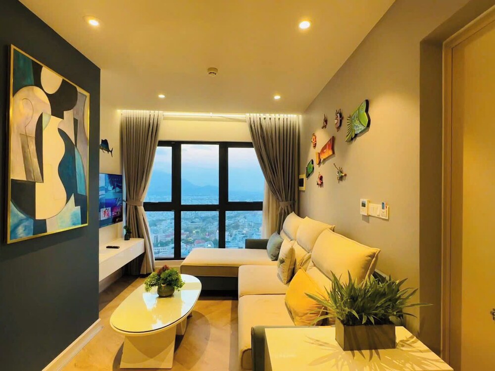 Gold Coast Balcony Serviced Apartment