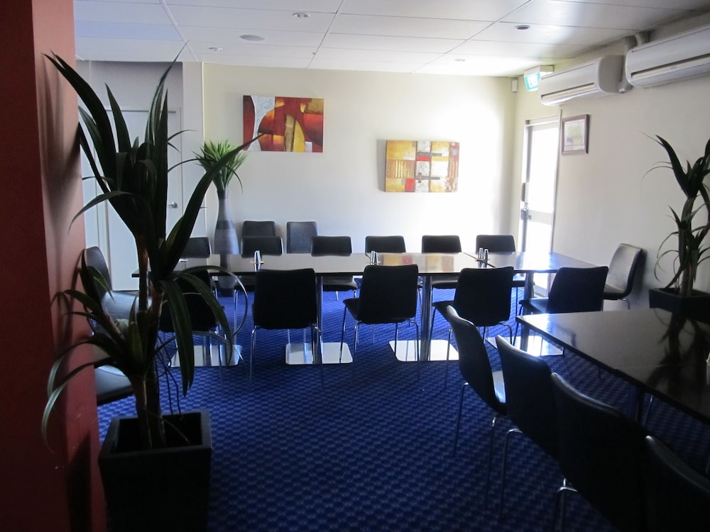 meeting & event spaces