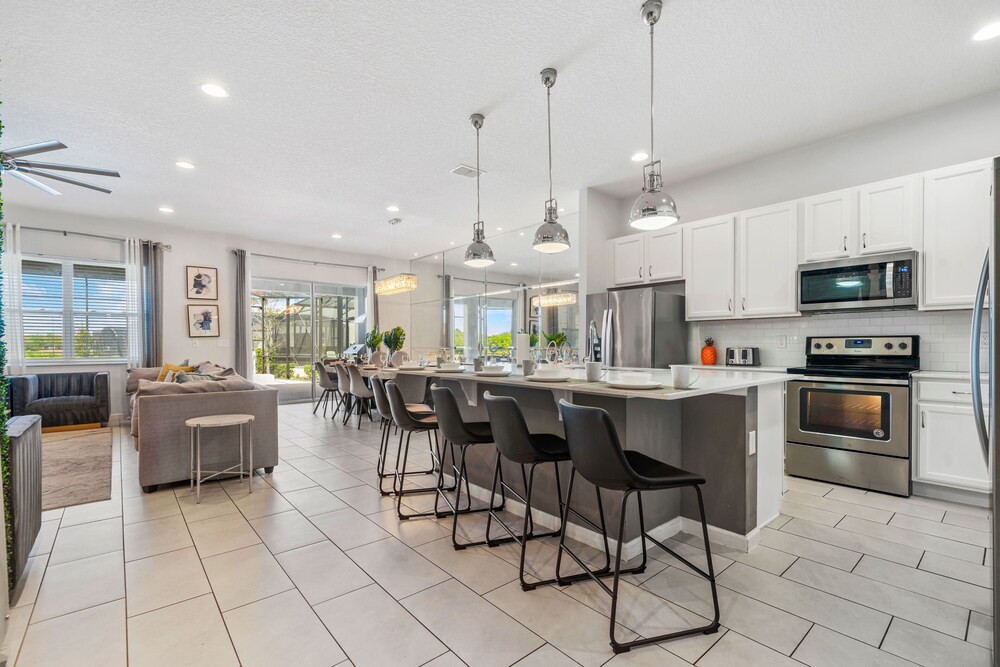 8005 Oak Shadow Ct