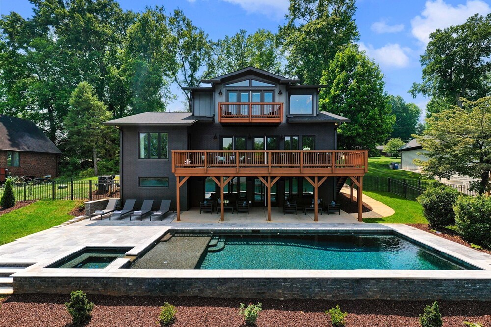 Elysian Shores W/heated Pool & Optional Boat Rental