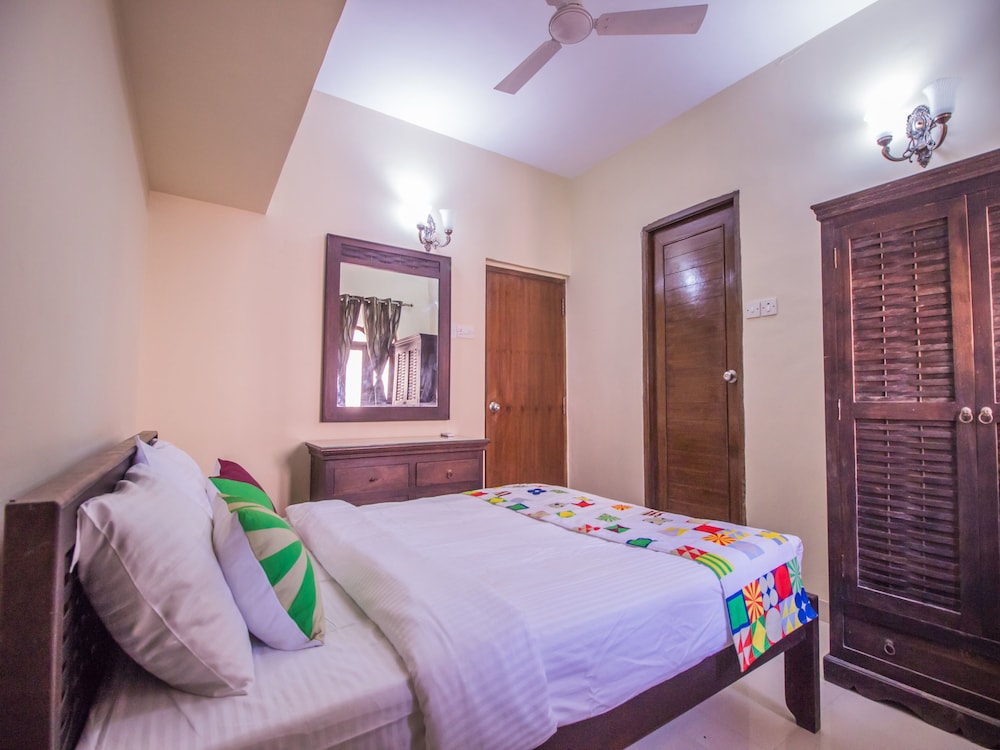OYO 11424 Home Elegant 3BHK Villa Near Dona Paula Beach