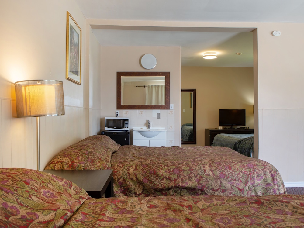 Hotel Richmond Hill ON North