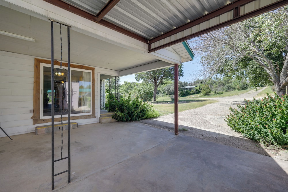Hike From Your Door! Pet-friendly Whitney Home