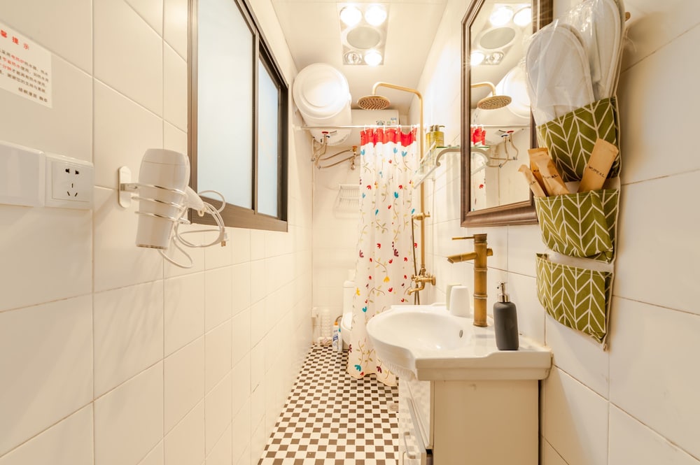 Qiyu Homestay - West Nanjing Road Branch