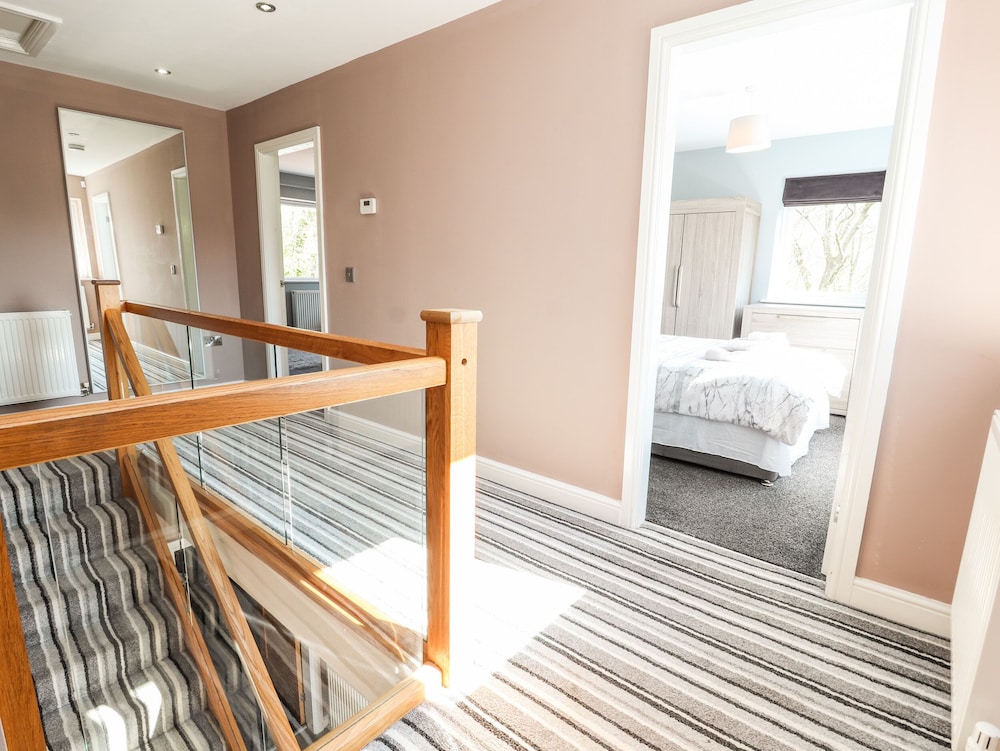 Nant House