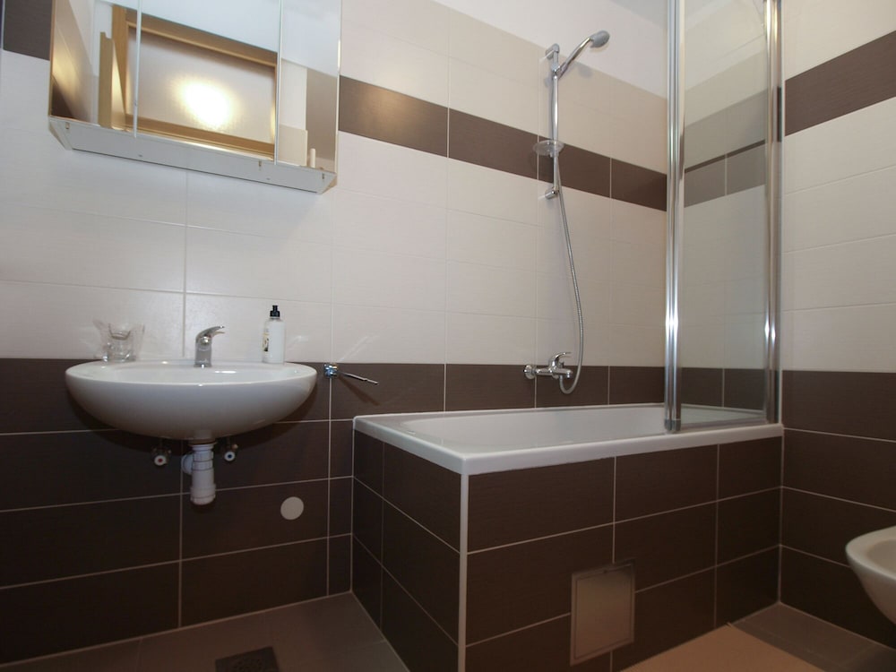 Apartment 1920 view 3