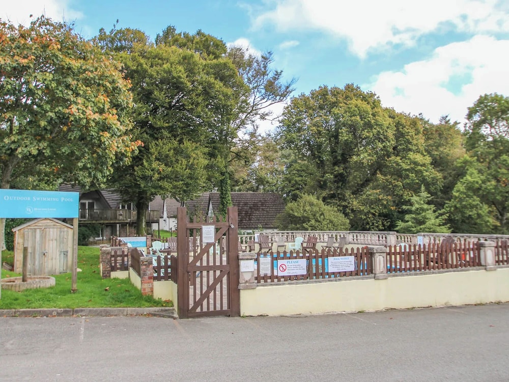 42 Valley Lodge