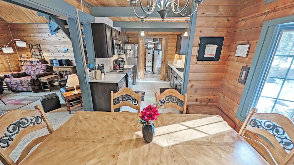 Lava Top 1 2 Bedroom Home